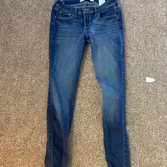 Hollister jeans - Picture 2 of 2